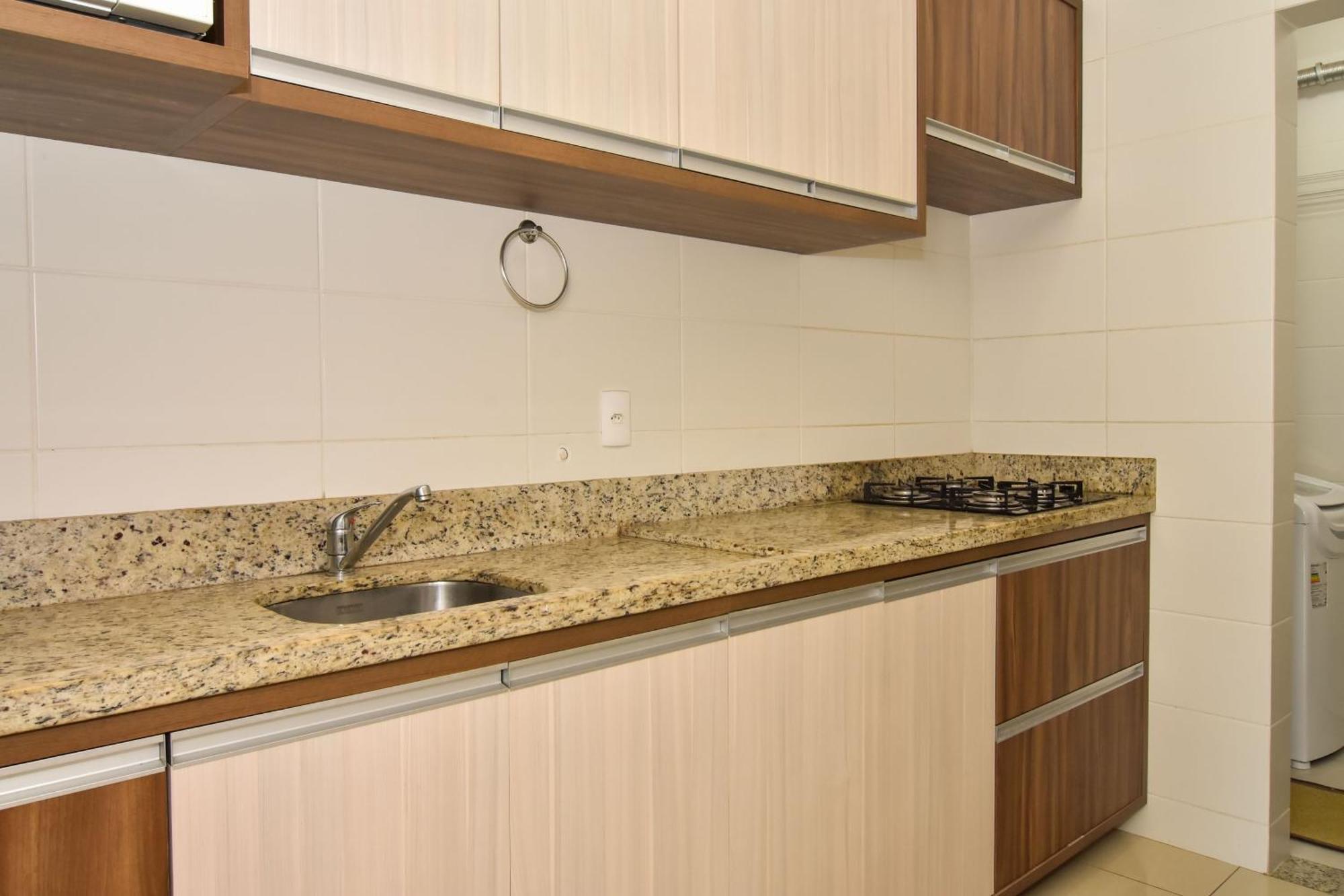 Apartamento Apto 3 Quartos Na Localização No Campeche, 230m Da P836 *